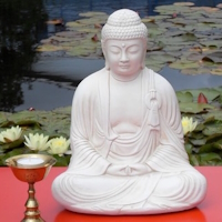 Jahresgruppe buddhistischen Meditations-Methoden - weißer Buddha